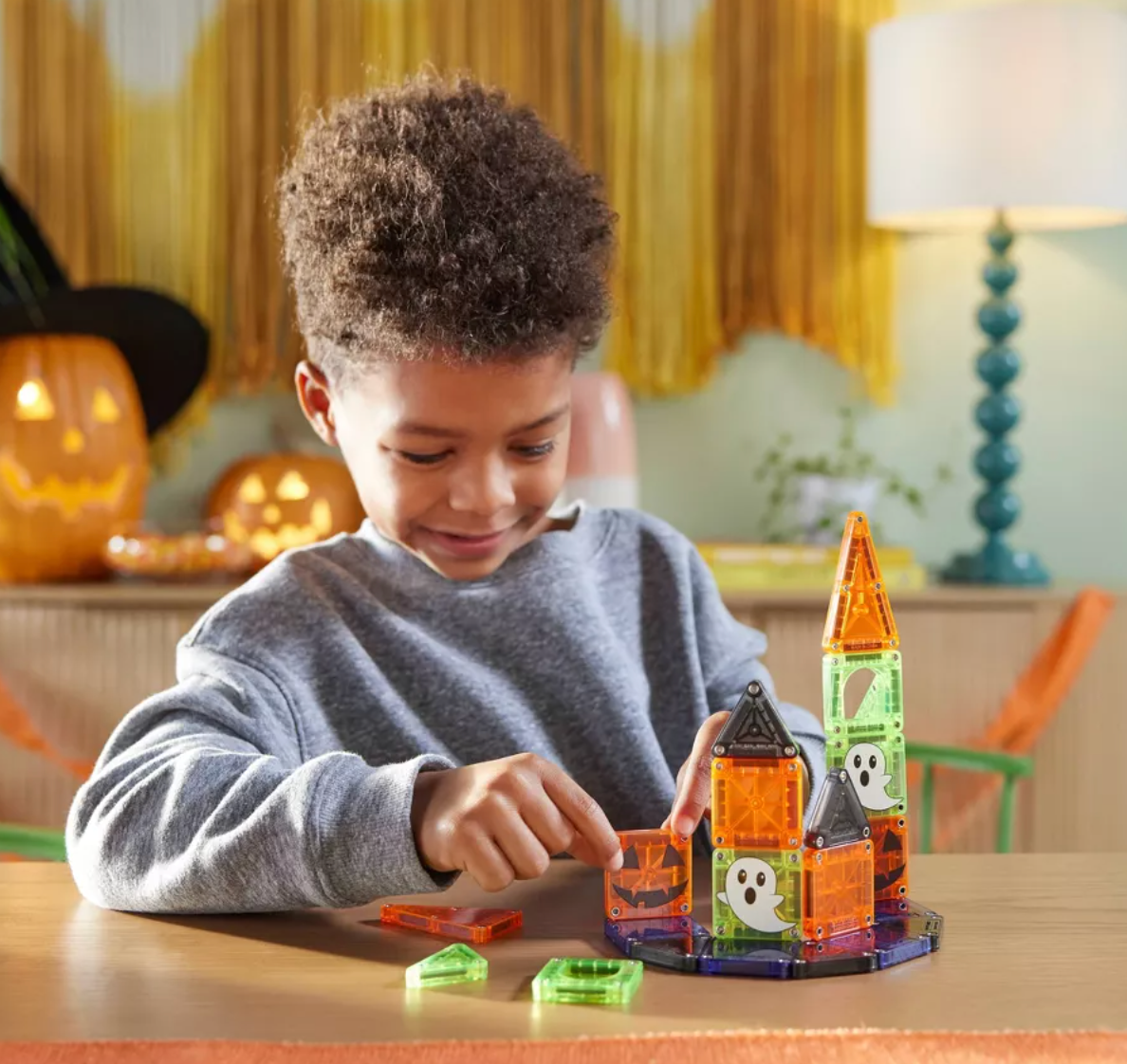 Magna-Tiles MicroMAGS Spooky 24-Piece Travel Set
