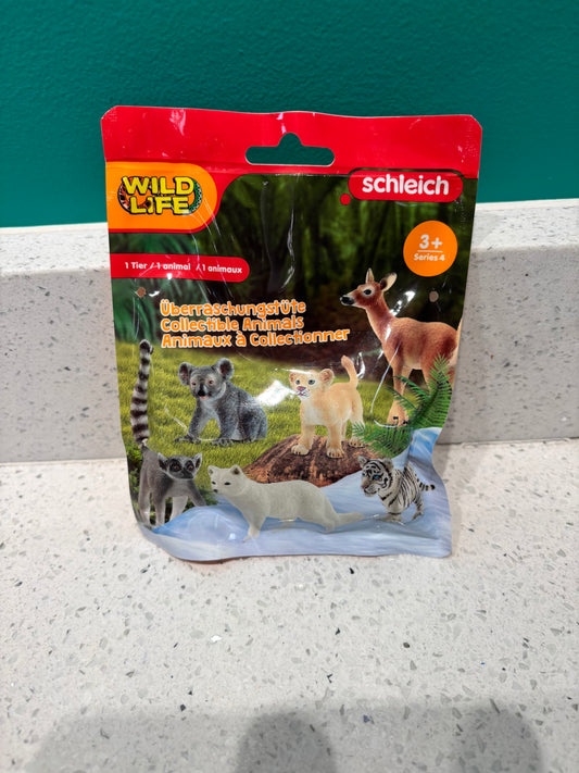 Schleich Wild Life Gravity Feed
