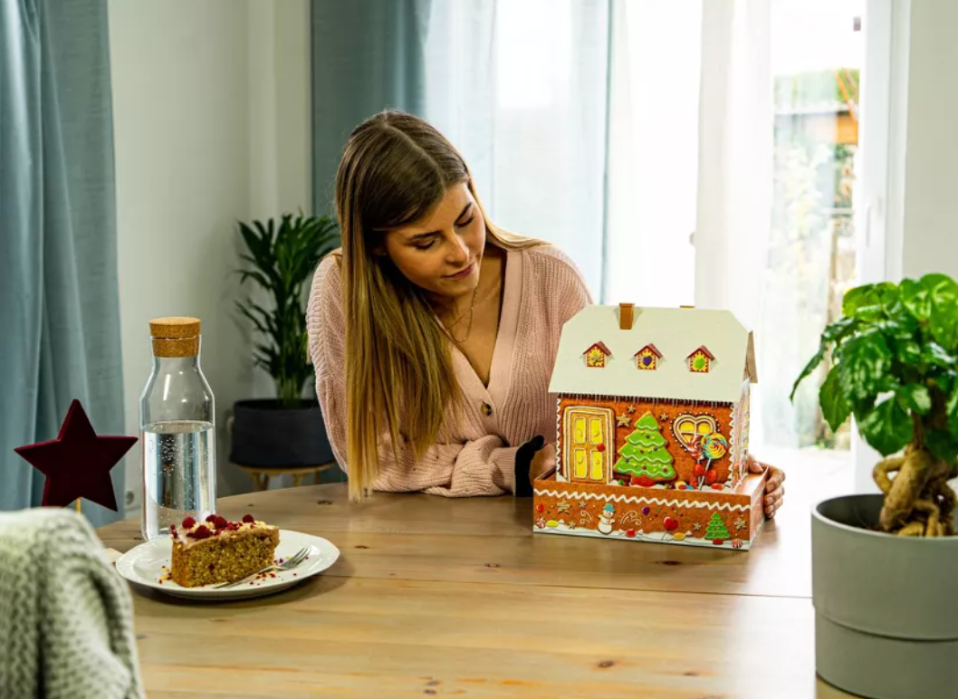 Gingerbread House Night Edition 216 pc. 3D Puzzle