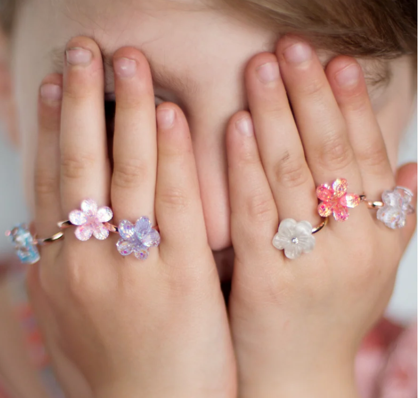 Boutique Shimmer Flower Rings 5 pc.