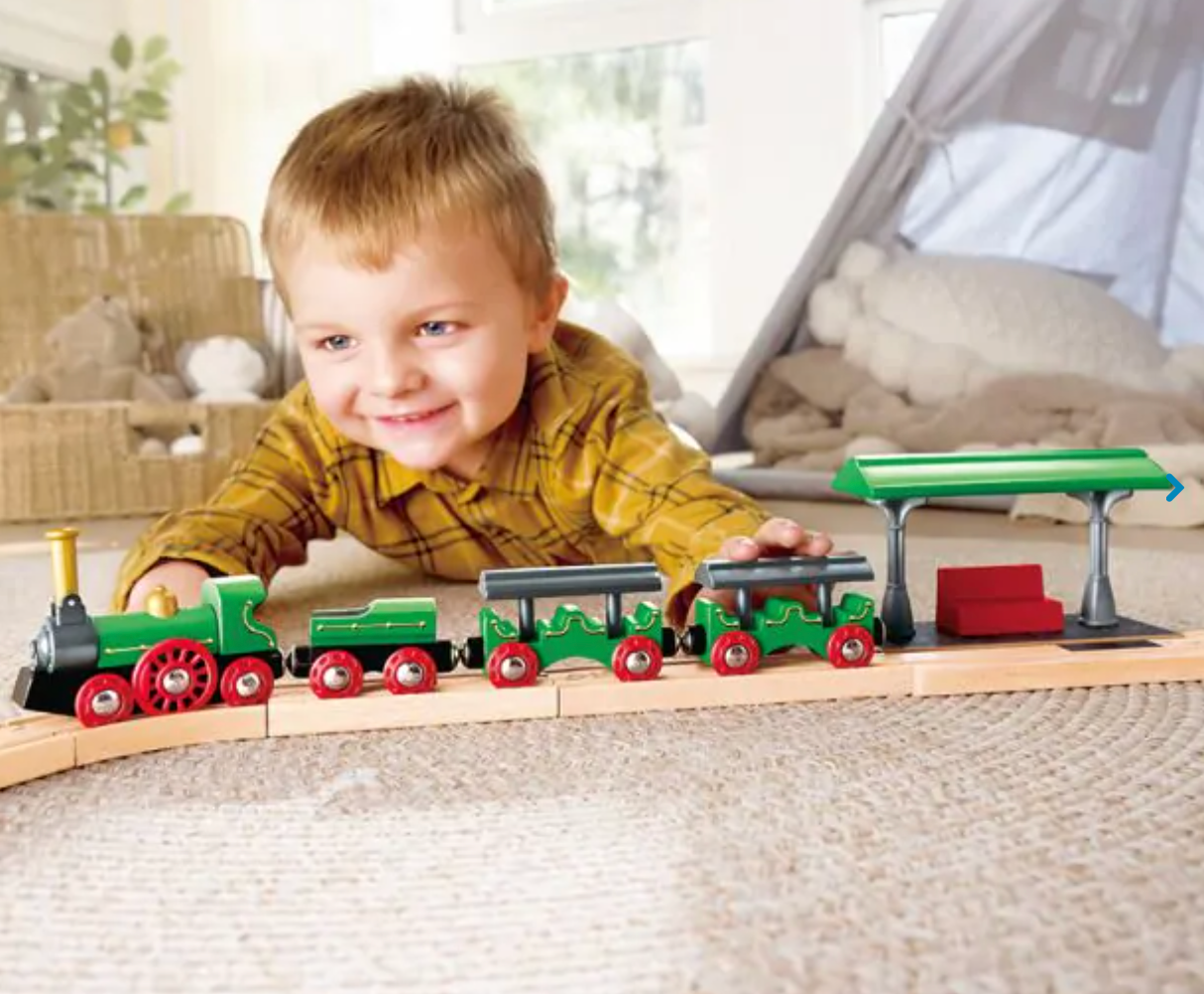 Retro Train with Foldable Chimney